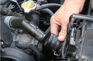 Ô tô gặp các sự cố về ống dẫn xăng 