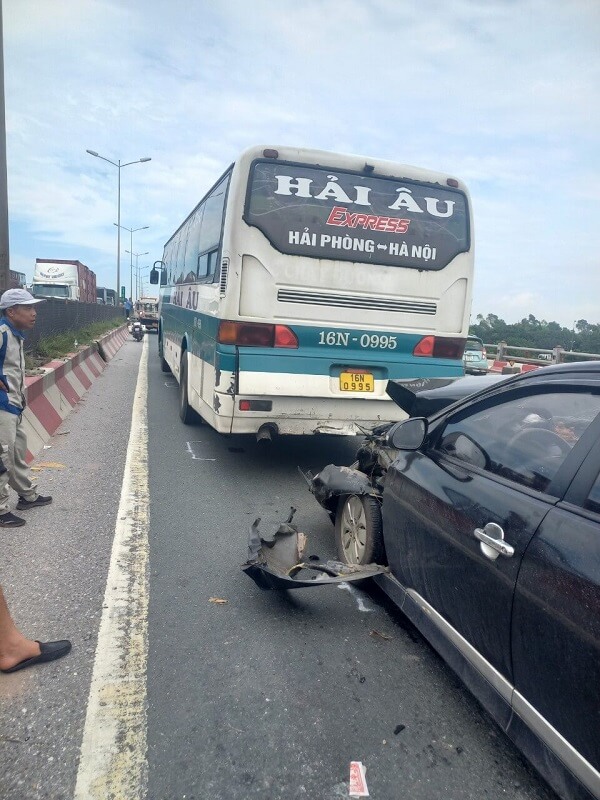 Tai nạn xe khách