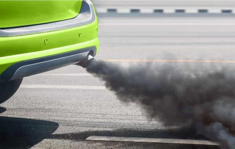 Piston động cơ bị mòn có thể là nguyên nhân gây ra khói đen từ xe ô tô